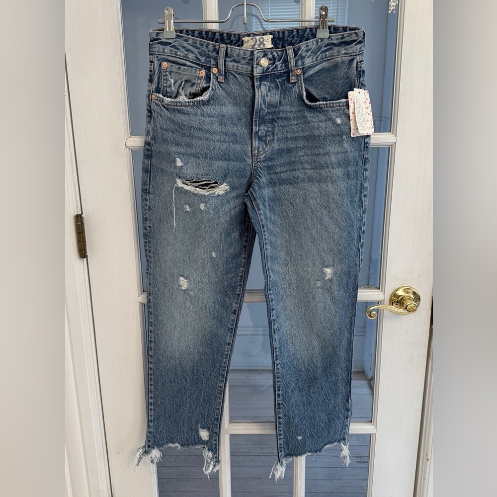 FREE PEOPLE WE THE FREE Women’s Distressed Good Time Relaxed Jeans Size 28 NEW